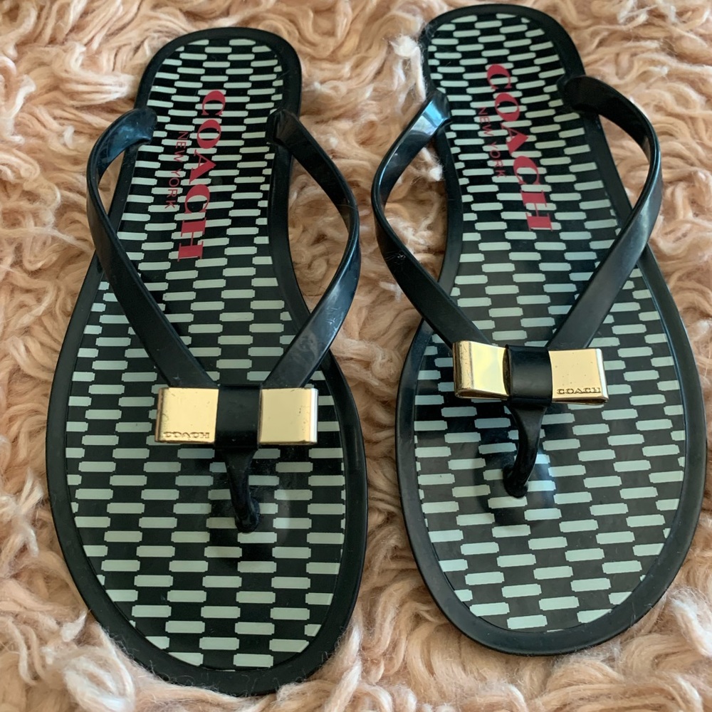 Coach New York sandals size 6 good condition